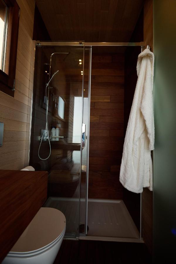 Ihouse Nea Skioni Luaran gambar